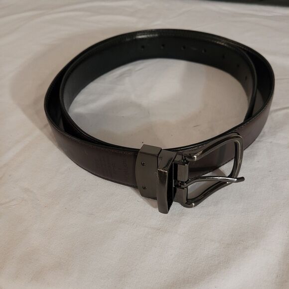 Dockers Men’s Reversible Bet Sz 38-40 Black Brown Faux Leather Silver Buckle - Picture 3 of 10